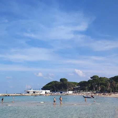 Daire Cloister Dream House *