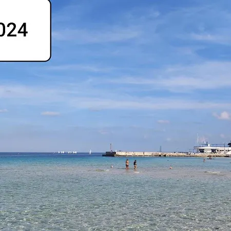 Daire Cloister Dream House